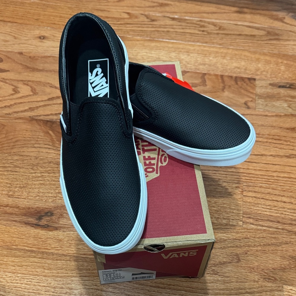 Vans Classic Slip-On Sneakers